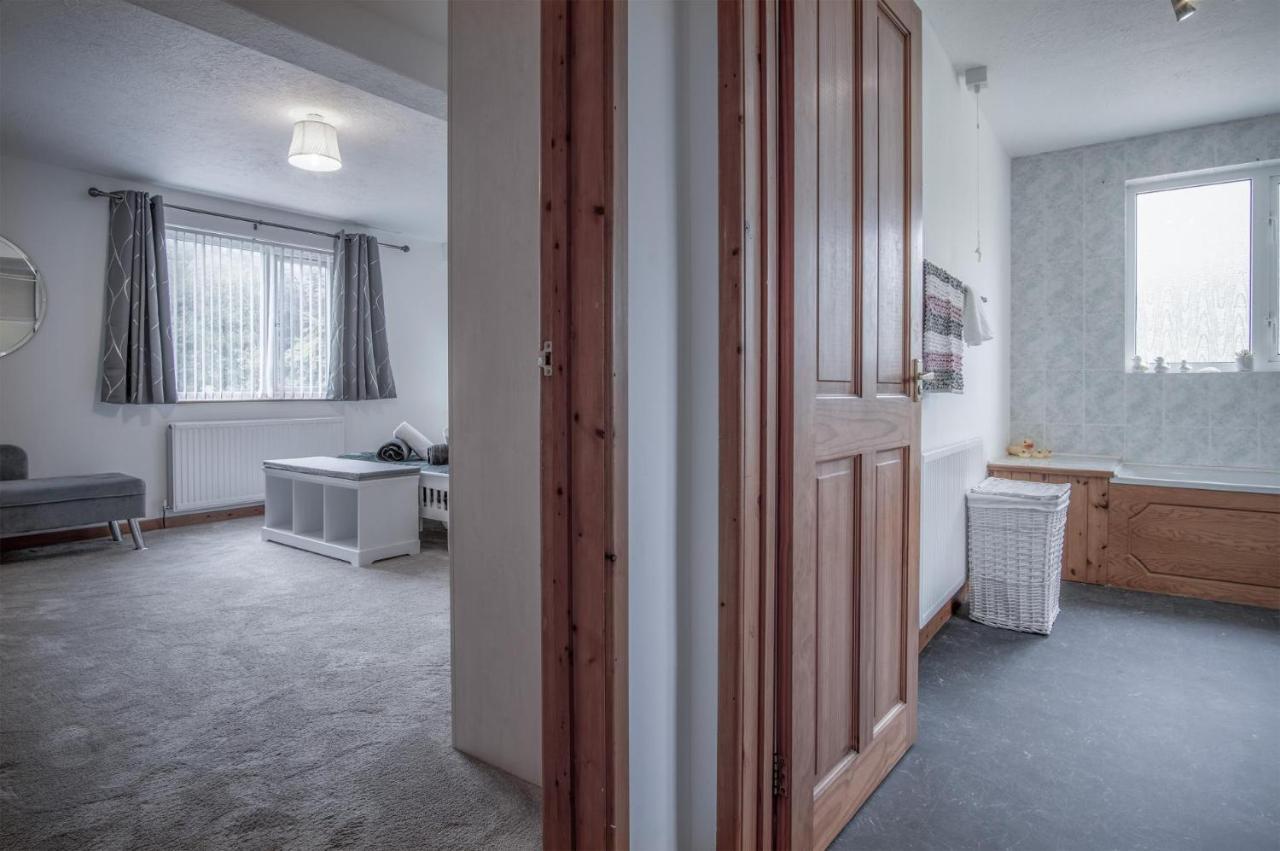 Tucking Mill - 3 Bedroom Holiday Home - Stepaside Stepaside  Екстериор снимка