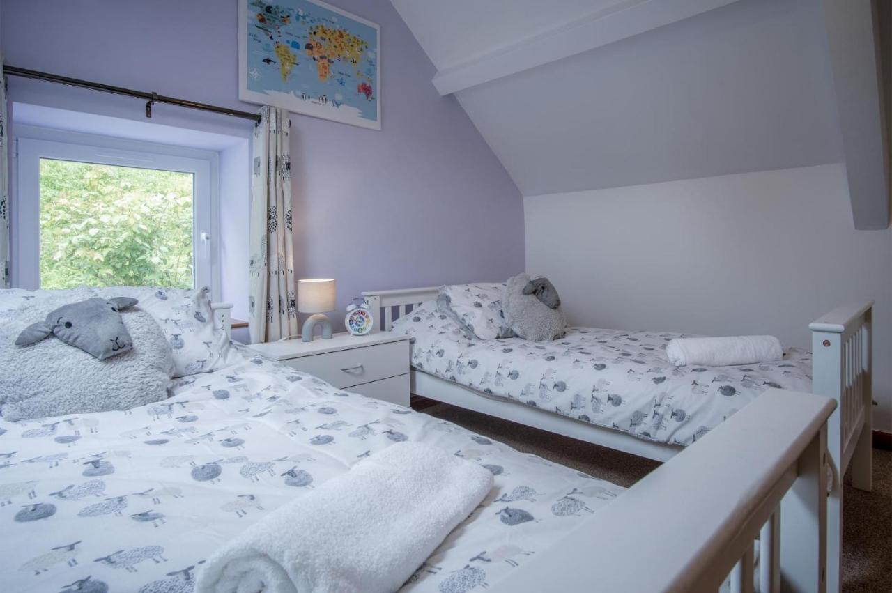 Tucking Mill - 3 Bedroom Holiday Home - Stepaside Stepaside  Екстериор снимка