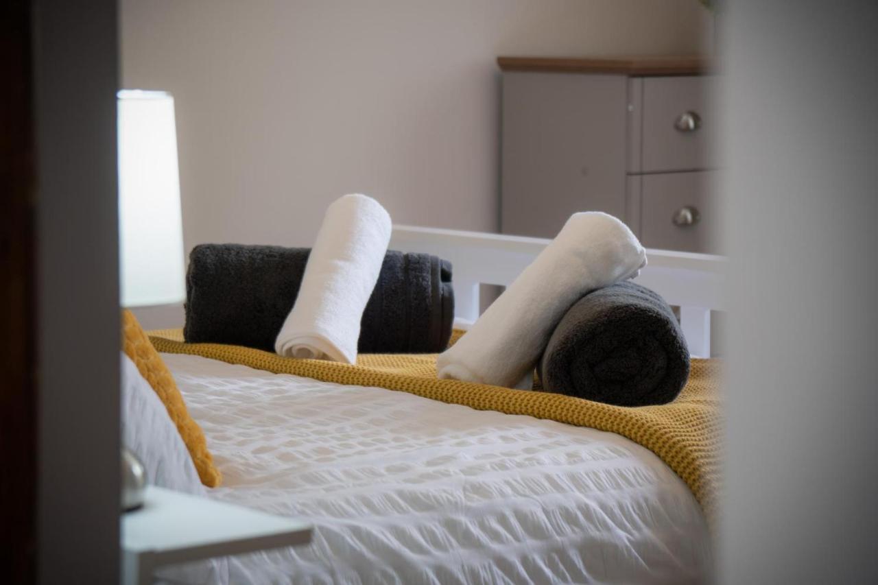 Tucking Mill - 3 Bedroom Holiday Home - Stepaside Stepaside  Екстериор снимка